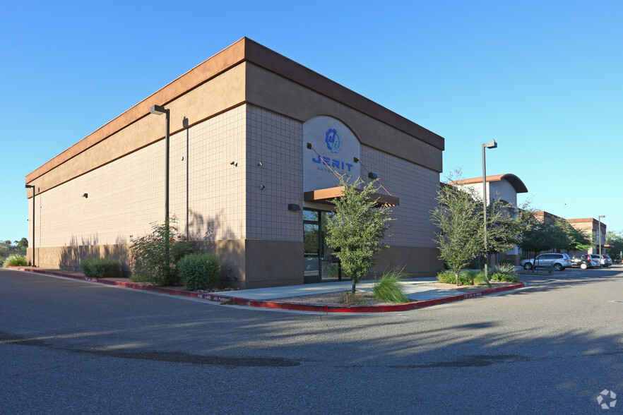 1529 S Clearview Ave, Mesa, AZ for lease - Primary Photo - Image 1 of 6