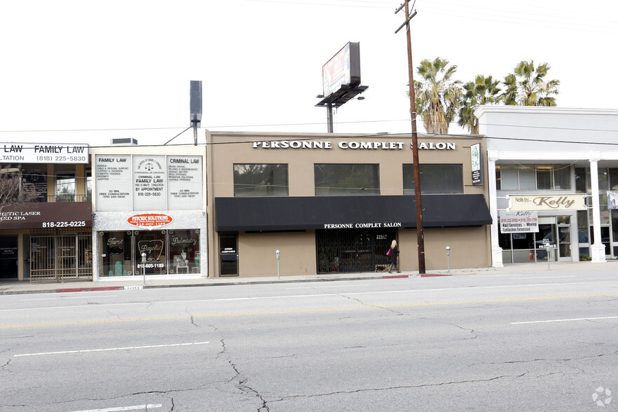 22547 Ventura Blvd, Woodland Hills, CA for lease - Building Photo - Image 2 of 2