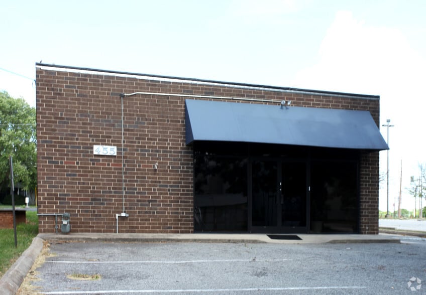455 S Main St, High Point, NC for lease - Building Photo - Image 2 of 9