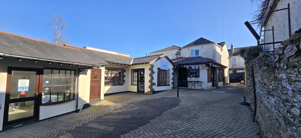 158 Fore St, Saltash for lease - Building Photo - Image 3 of 12