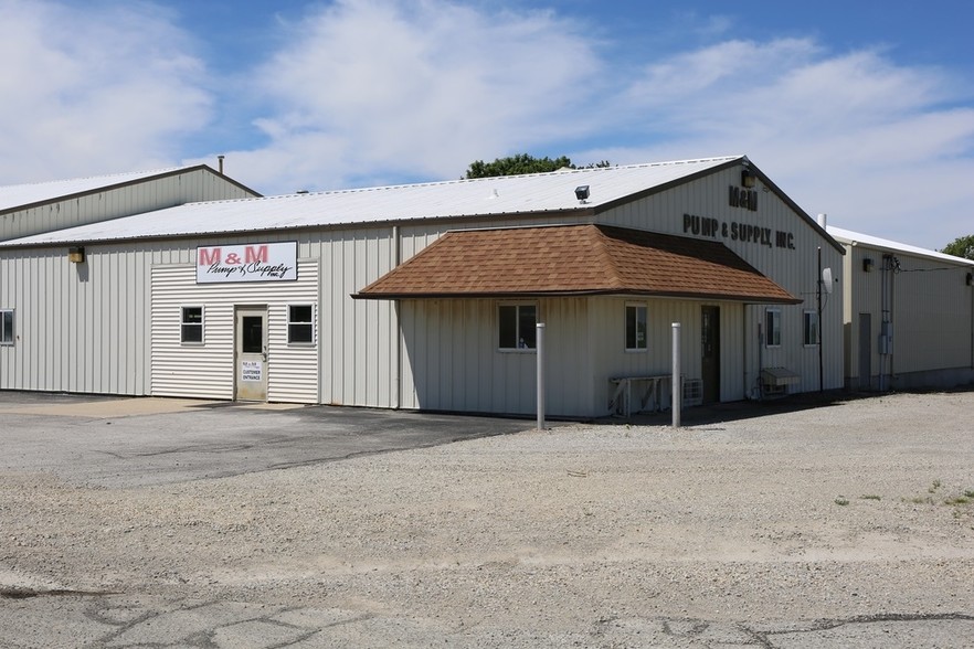 4814 Paradise Rd, Mattoon, IL for sale - Building Photo - Image 1 of 1