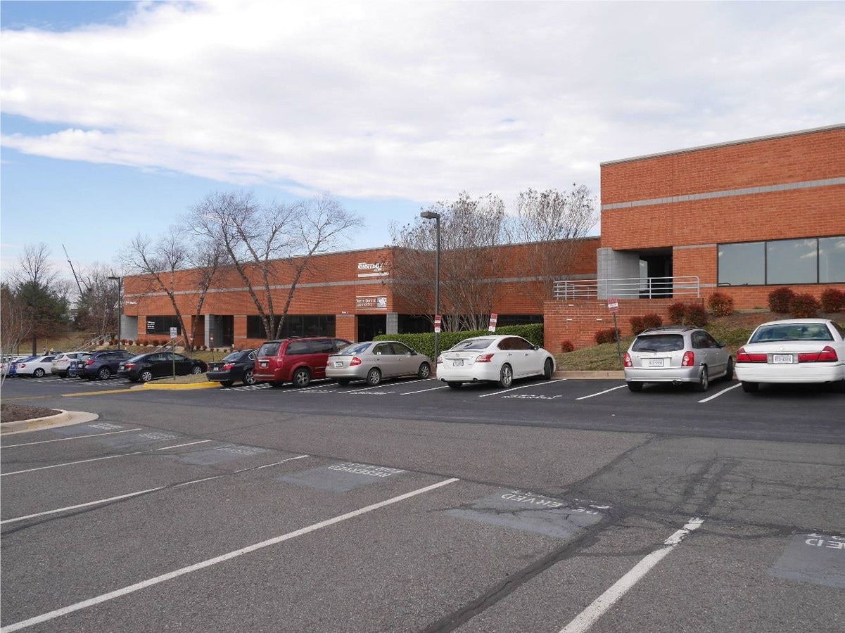 4433 Brookfield Corporate Dr, Chantilly, VA 20151