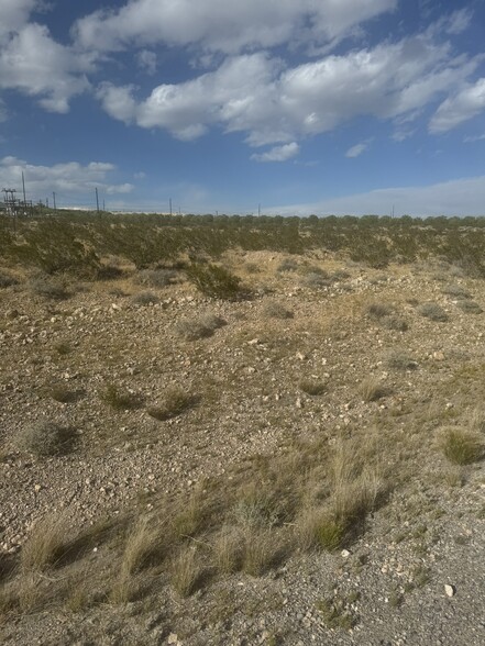 13500 Blue Diamond Rd, Las Vegas, NV for sale - Building Photo - Image 1 of 7