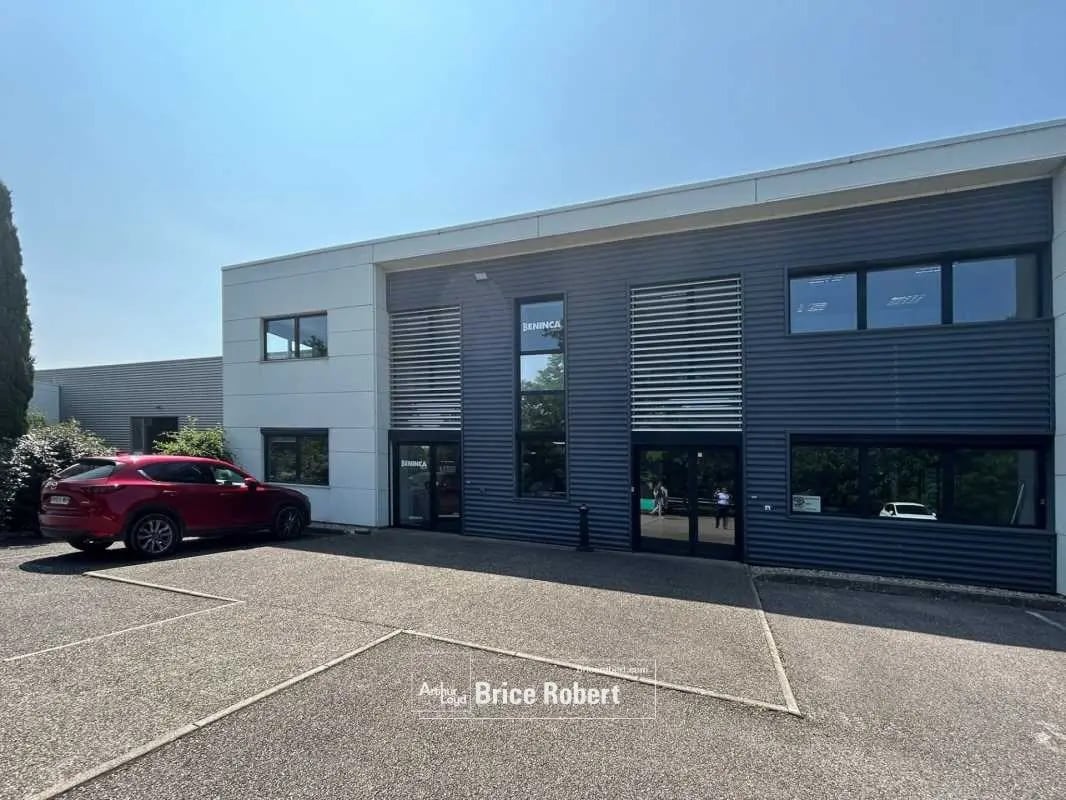 Office in Saint-Priest for lease Building Photo- Image 1 of 7