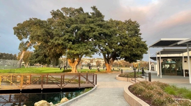 2702 N Mission Bay Dr, San Diego, CA for lease - Building Photo - Image 2 of 2