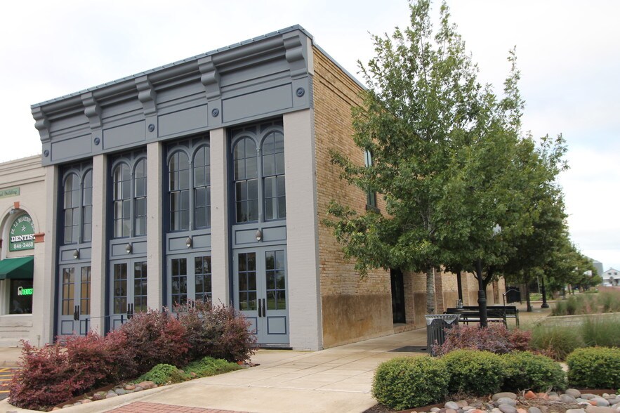 117 East St, Hutto, TX for sale - Building Photo - Image 1 of 1