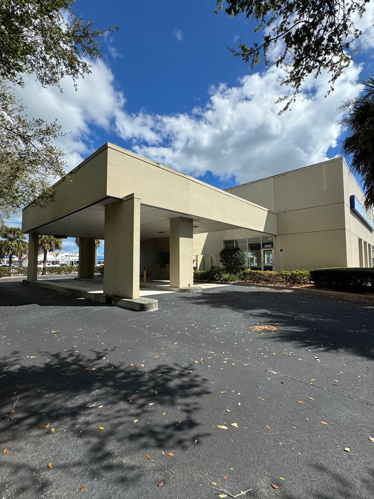 3200-3600 SE Federal Hwy, Stuart, FL for lease Building Photo- Image 1 of 11