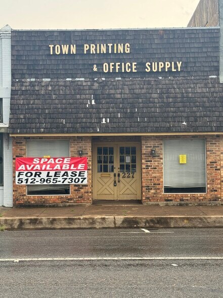 227 S Main St, Mcgregor, TX for sale - Building Photo - Image 1 of 1