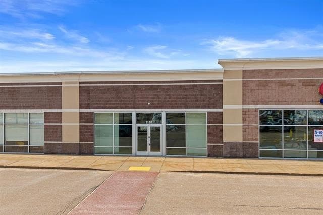 250 Crossroads Dr, Plover, WI for lease Building Photo- Image 1 of 13