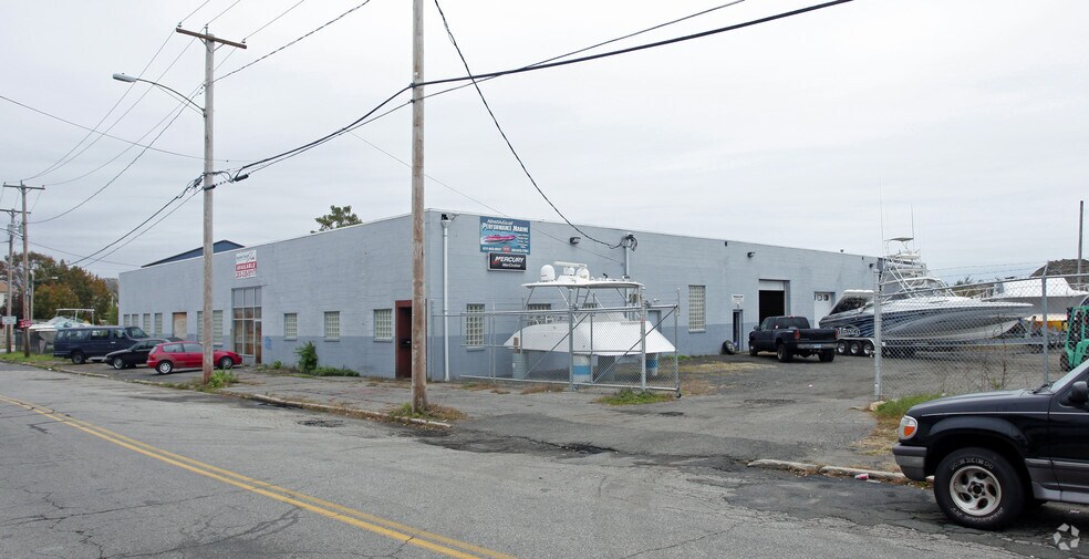 240 Waterview Ave, Bridgeport, CT 06608