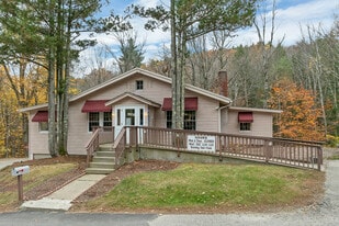 136 Daniel Webster Hwy, Meredith NH - Duplex Property