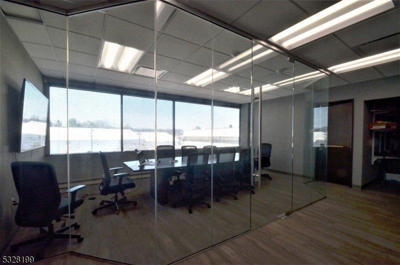 1035 Rt 46 E, Clifton, NJ for sale - Interior Photo - Image 3 of 37