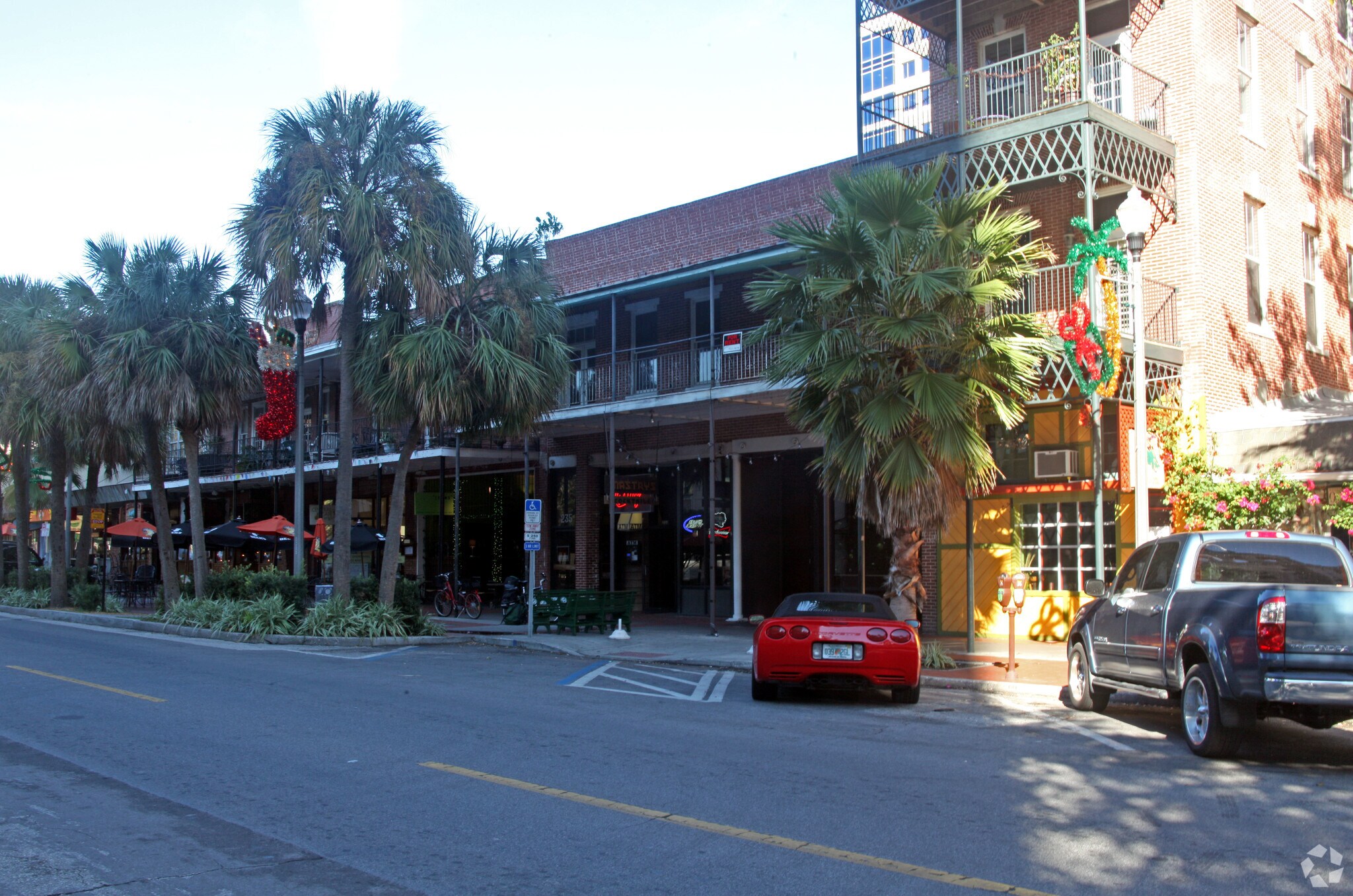 235 Central Ave, Saint Petersburg, FL for sale Primary Photo- Image 1 of 1