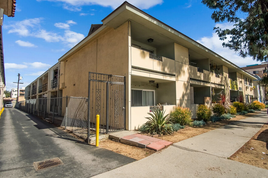 5020 Tujunga Ave, North Hollywood, CA 91601 - 40 Units | NoHo Arts ...