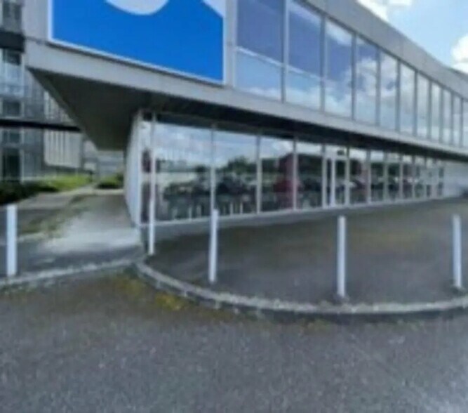 Office in Mérignac for lease - Building Photo - Image 3 of 8