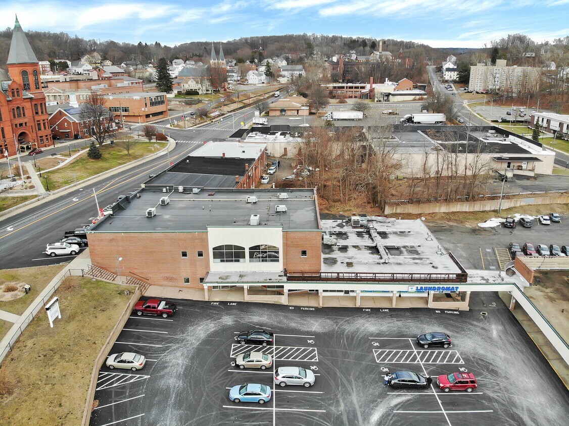 33 W Main St, Vernon Rockville, CT for lease Building Photo- Image 1 of 7