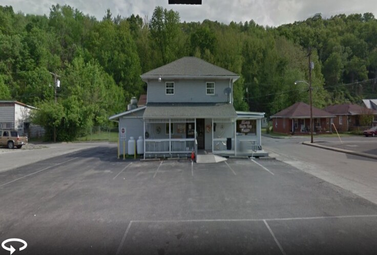 1611-1615 E Main St, Cumberland, KY for sale Building Photo- Image 1 of 1