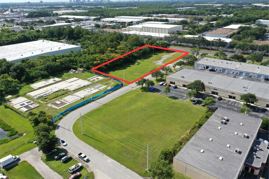 3715 Silver Star Rd, Orlando, FL for sale - Building Photo - Image 2 of 2