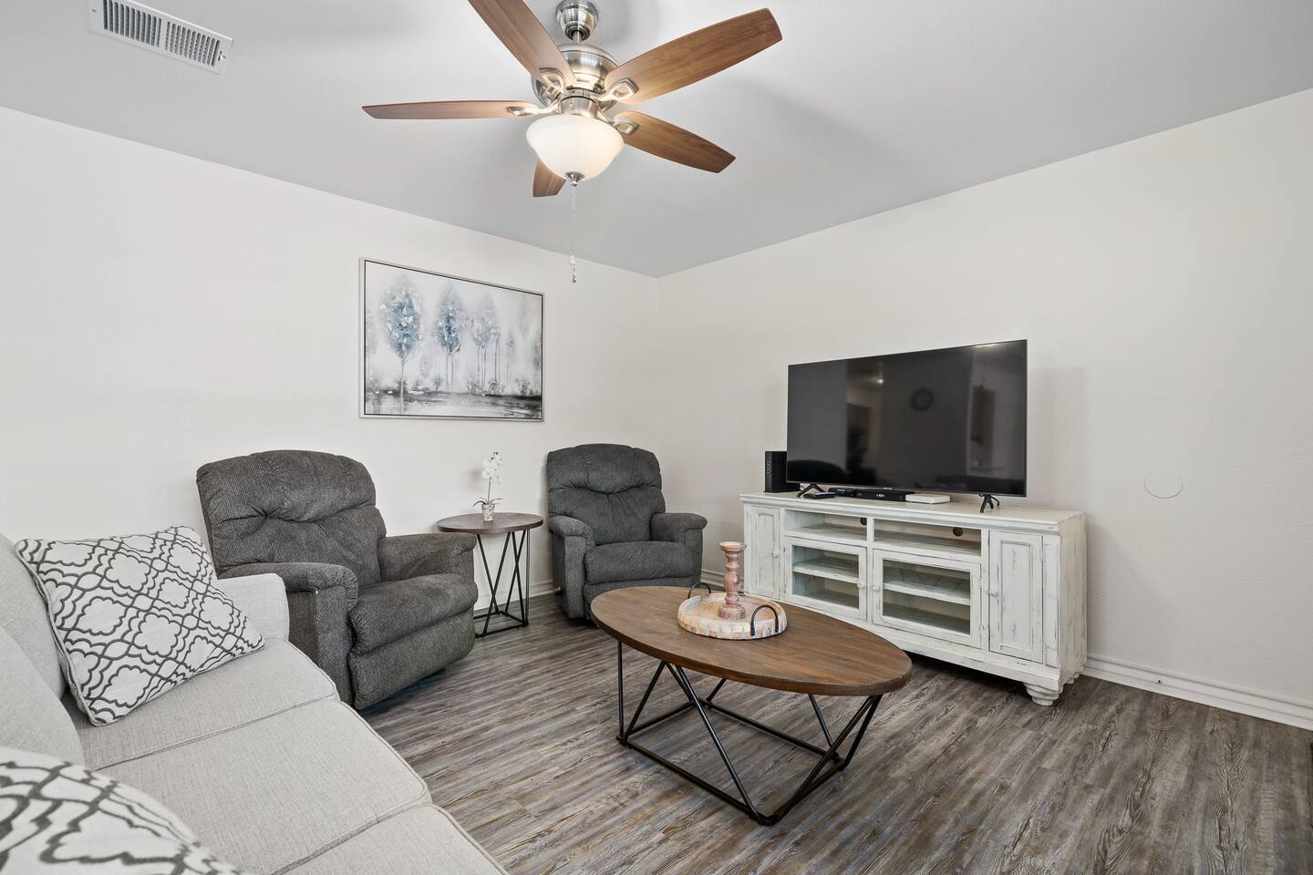 201 Taylor Rd, Falfurrias, TX 78355 Sundance Apartments