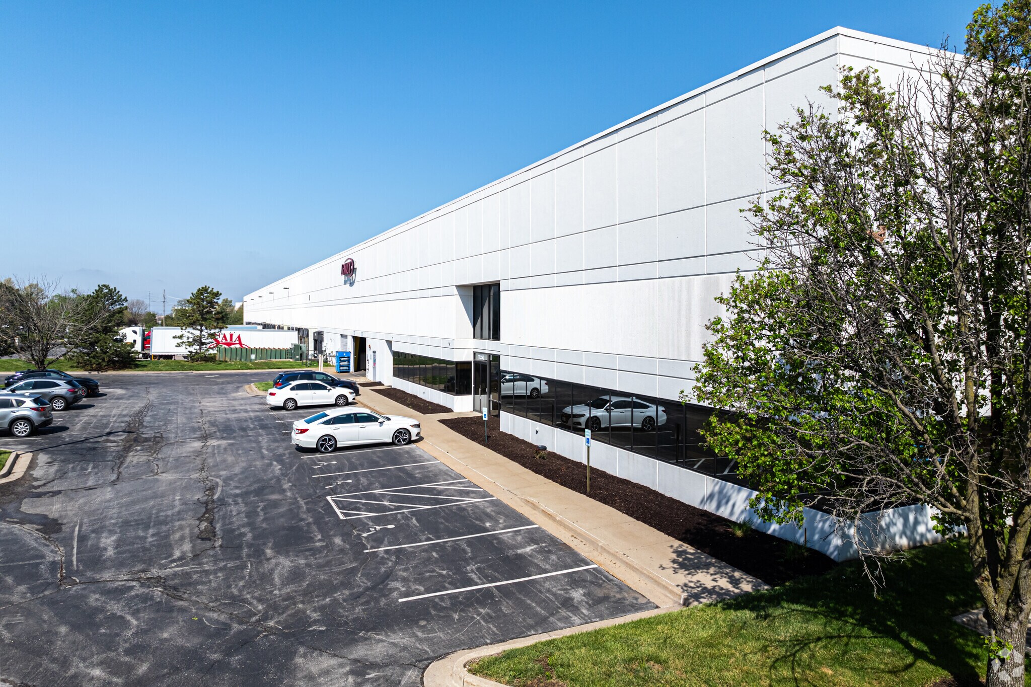 11350-11358 Strang Line Rd, Lenexa, KS for sale Primary Photo- Image 1 of 1