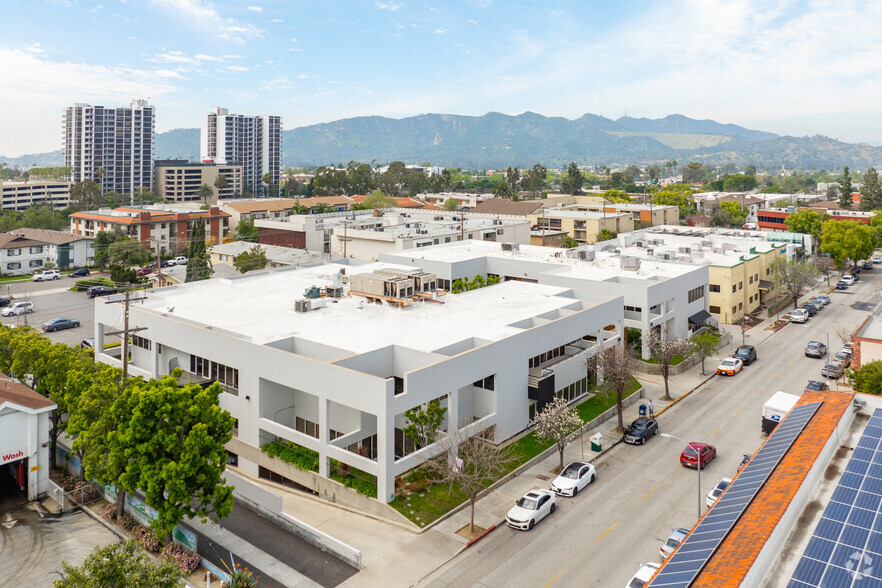 320 Arden Ave, Glendale, CA for sale - Aerial - Image 3 of 10