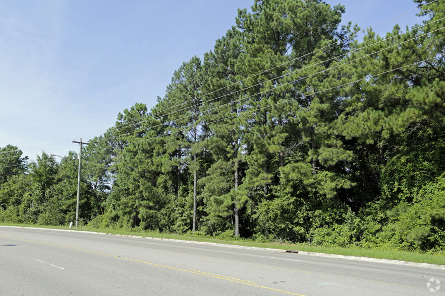 4024 Sycamore Dairy Rd, Fayetteville, NC for sale - Primary Photo - Image 1 of 3