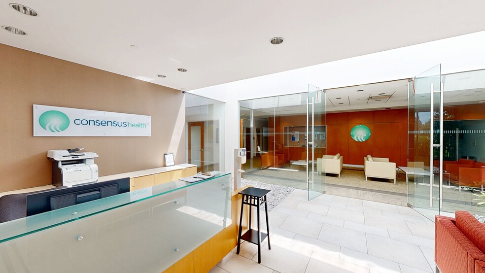 402-404 Lippincott Dr, Marlton, NJ for sale - Matterport 3D Scan - Image 3 of 23