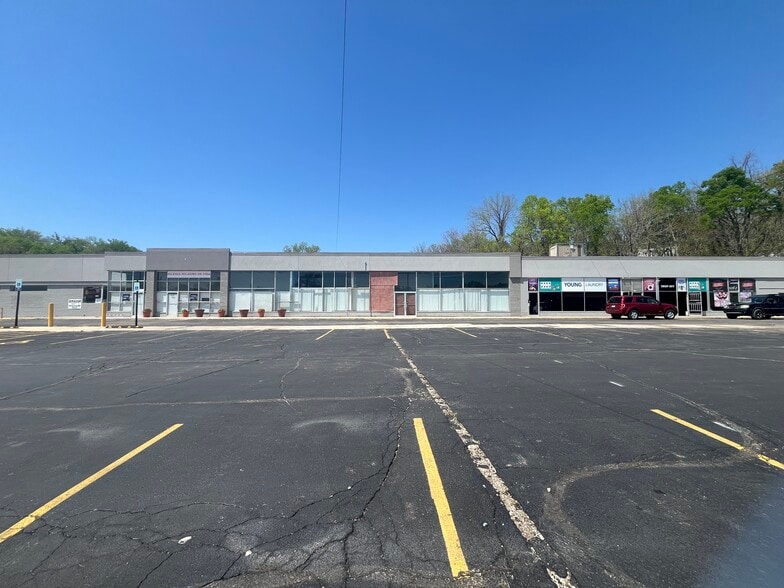 1260-1280 Merriam Ln, Kansas City, KS for lease - Building Photo - Image 3 of 6