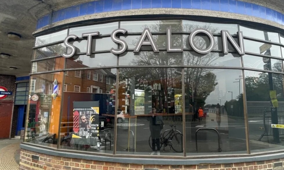 Gunnersbury Ln, London for lease - Building Photo - Image 1 of 1