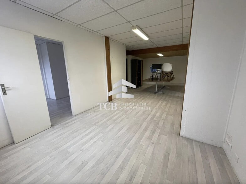 Office in Haute-Goulaine for lease - Interior Photo - Image 2 of 4