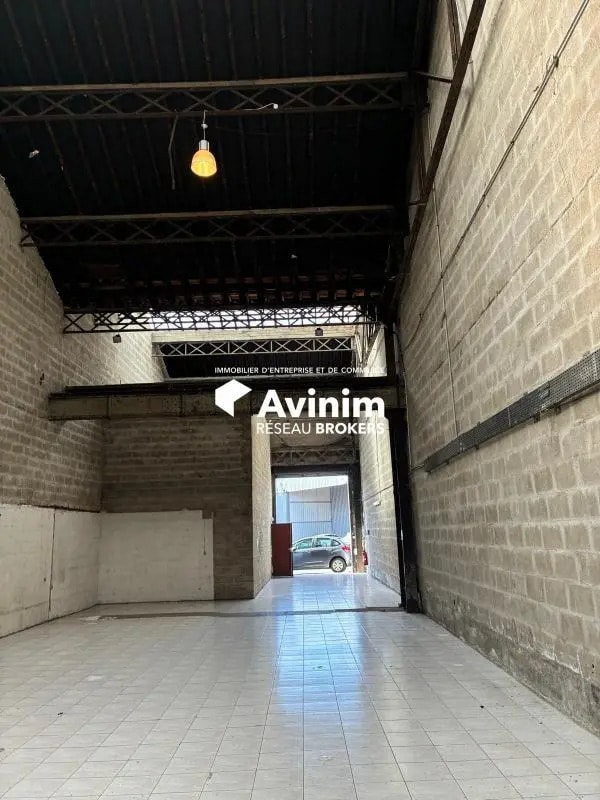 Industrial in Noisy-le-Sec for sale Interior Photo- Image 1 of 4