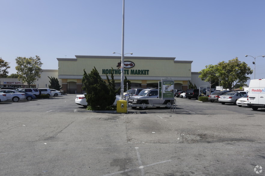 3880-3930 W Rosecrans Ave, Hawthorne, CA for lease - Building Photo - Image 3 of 4