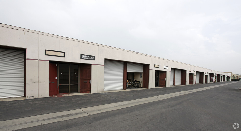 2021 W Commonwealth Ave, Fullerton, CA for lease - Building Photo - Image 2 of 3