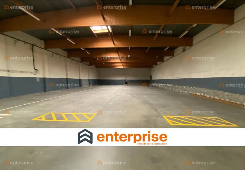 Industrial in Capinghem for lease - Interior Photo - Image 1 of 2