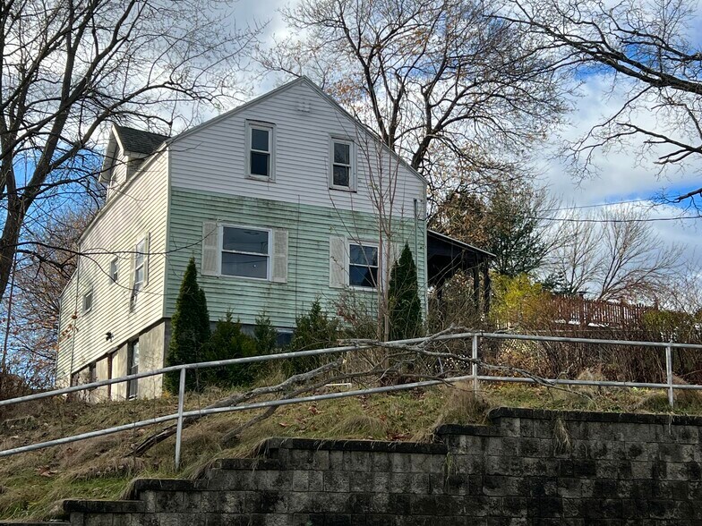 238 E Main St, Chicopee, MA 01020