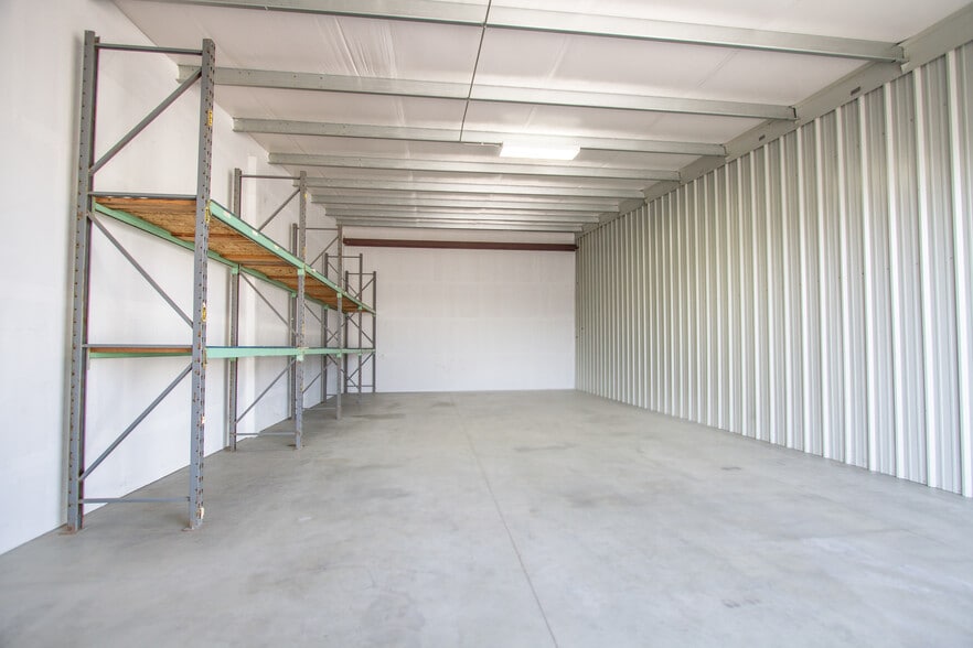 1831 Golden State Ave, Bakersfield, CA for lease - Building Photo - Image 3 of 19