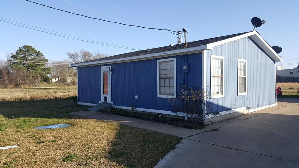 109 Kelly Ln, Seven Points, TX for sale - Primary Photo - Image 1 of 1