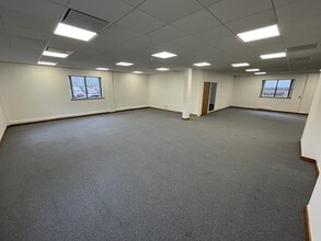 Premier Way, Elland for lease Interior Photo- Image 1 of 3