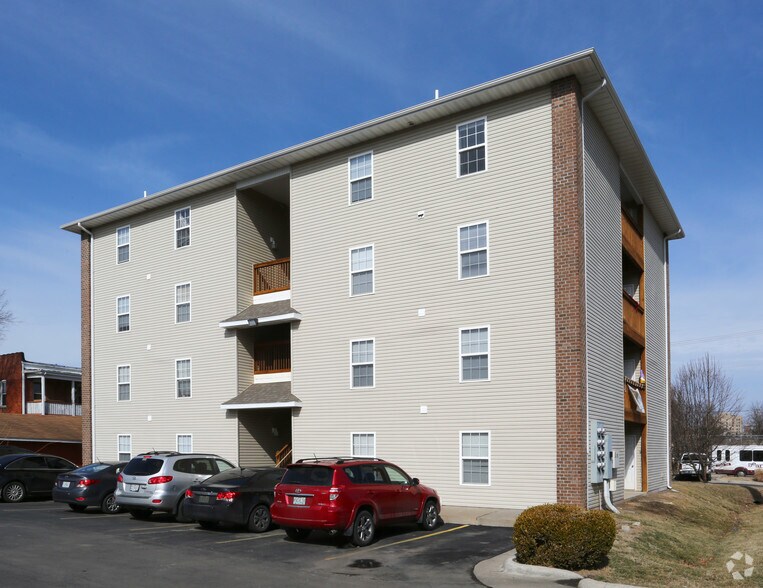 813 S Robberson Ave, Springfield, MO for sale - Primary Photo - Image 1 of 1