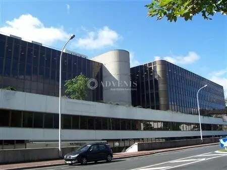 Office in Louveciennes for lease Building Photo- Image 1 of 5