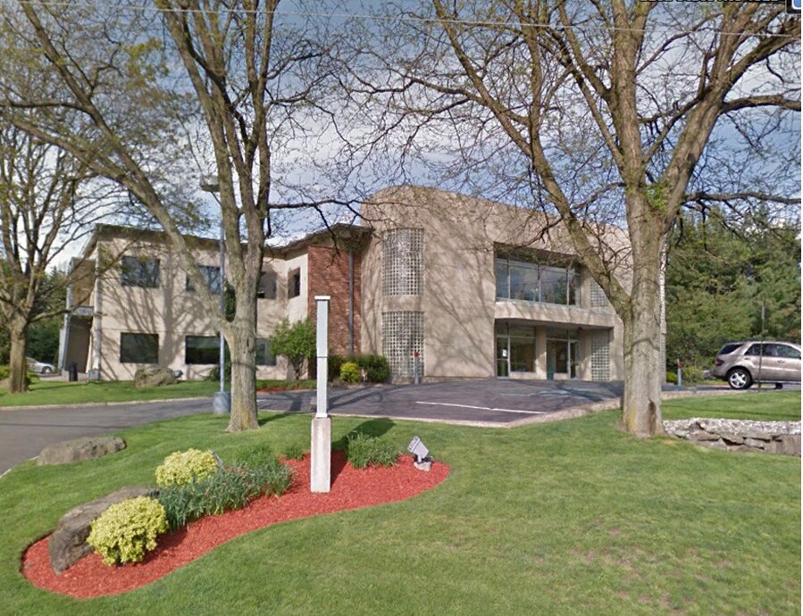 1212 S Abington Rd, Clarks Summit, PA 18411