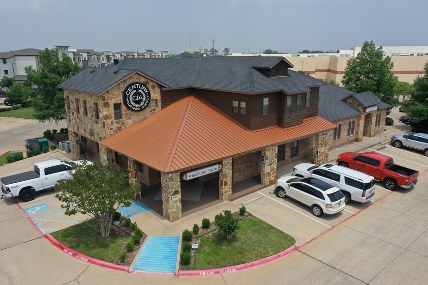 2735 Wind River Ln, Denton, TX for lease - Building Photo - Image 1 of 10