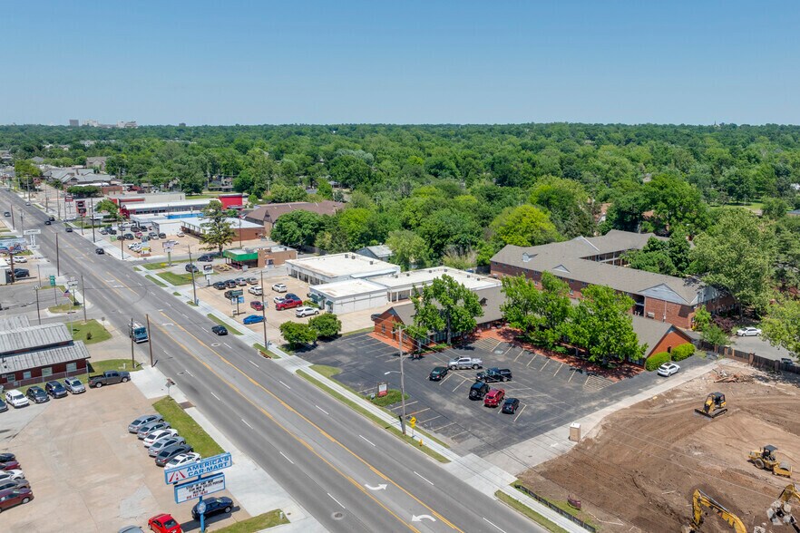 4835 S Peoria Ave, Tulsa, OK for lease - Building Photo - Image 2 of 6