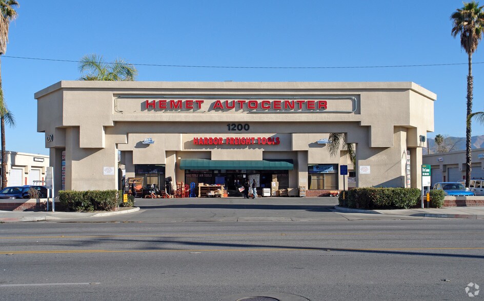1200 W Florida Ave, Hemet, CA, 92543 Retail Space For