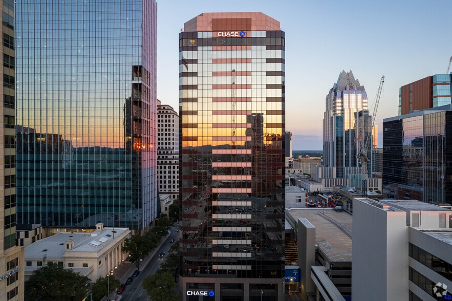 221 W 6th St, Austin, TX for lease - Primary Photo - Image 1 of 41