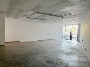 11870 Santa Monica Blvd, Santa Monica, CA for lease Interior Photo- Image 2 of 4