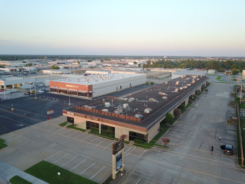 4717-4733 S Memorial Dr, Tulsa, OK for lease - Building Photo - Image 2 of 4
