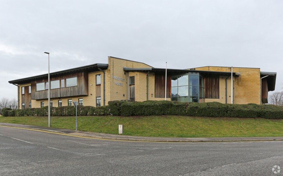 Latimer Way, Newark for sale - Primary Photo - Image 1 of 2