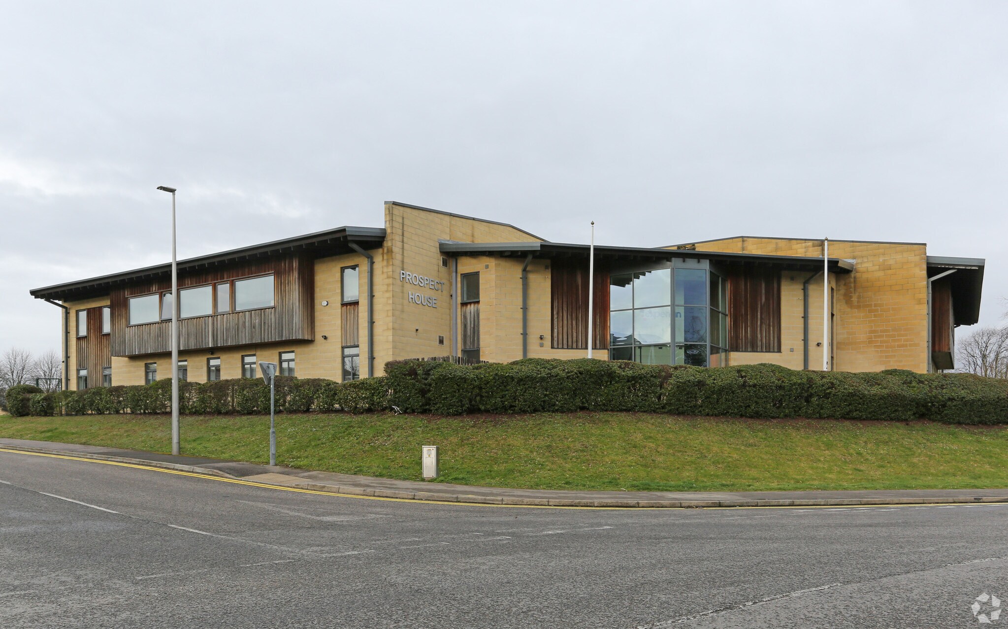 Latimer Way, Newark for sale Primary Photo- Image 1 of 3