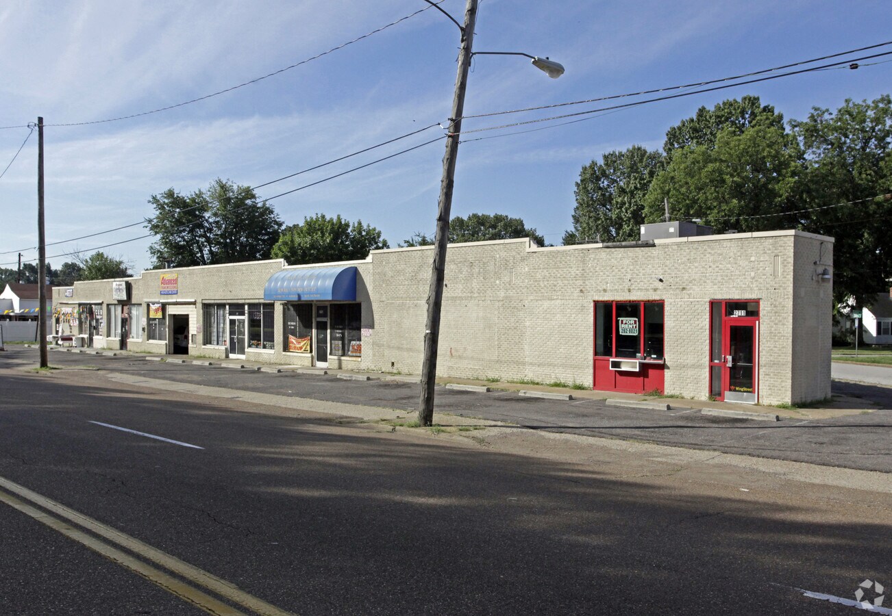 27112721 Lamar Ave, Memphis, TN 38114